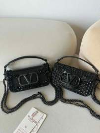 Picture of Valentino Handbags _SKUfw201144345fw
